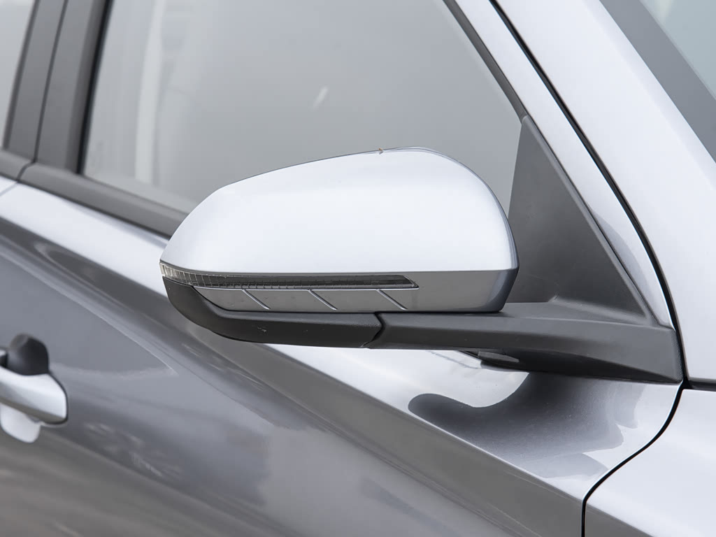 2024 BYD e2 Image 27